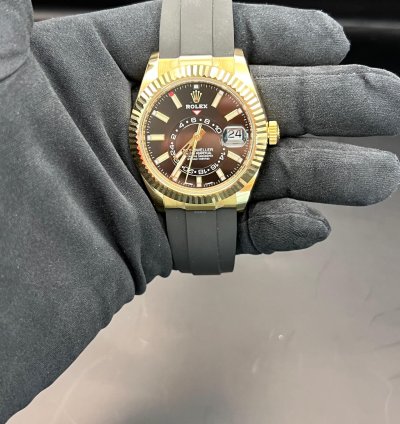Rolex Sky-dweller Black Dial Yellow Gold Oysterflex