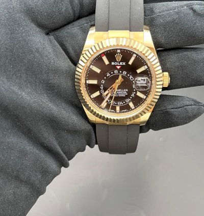 Rolex Sky-dweller Black Dial Yellow Gold Oysterflex