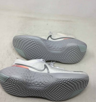Zoomx Invincible Run Flyknit White Metallic Silver