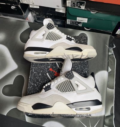 Air Jordan 4 Retro Military Black