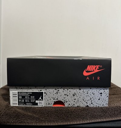 Air Jordan 4 Retro Military Blue