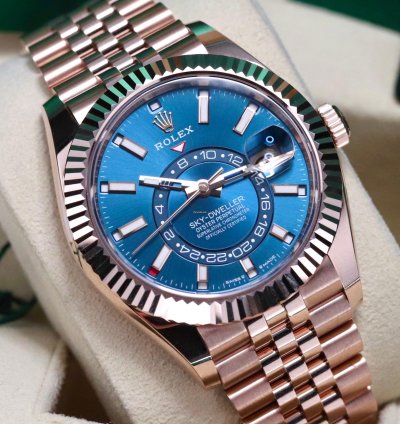 Rolex Sky-dweller Blue Dial Complete Mint Rose Gold Sunburst 42mm Jubilee Fluted Sky 336935