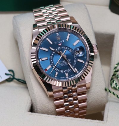 Rolex Sky-dweller Blue Dial Complete Mint Rose Gold Sunburst 42mm Jubilee Fluted Sky 336935
