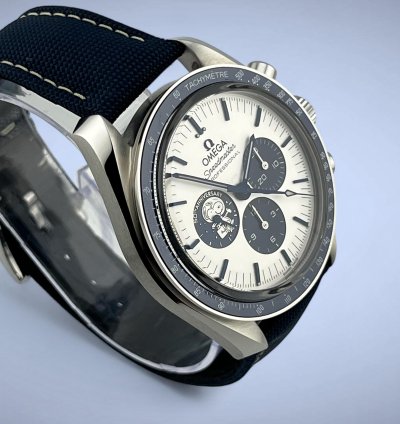 Omega Speedmaster 2024 Speedmaster Snoopy 50th Anniversary