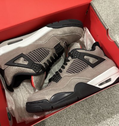 Air Jordan 4 Retro Taupe Haze 2021