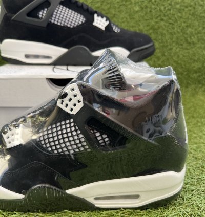 Air Jordan 4 Retro White Thunder