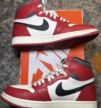 Air Jordan Retro 1 Lost And Found Size 9