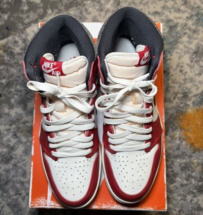Air Jordan Retro 1 Lost And Found Size 9