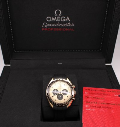 Omega Speedmaster 31062425099001 Yellow Gold Full Set Like New