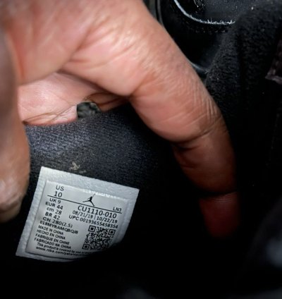 Air Jordan Retro 4 Black Cat 2020