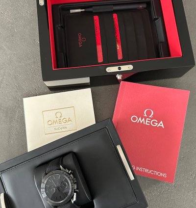 Omega Speedmaster 311 92 44 51 01 005