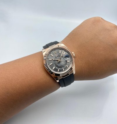 Rolex Sky-dweller Everose Gold Oysterflex Grey 2025