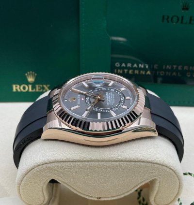 Rolex Sky-dweller Everose Gold Oysterflex Grey 2025