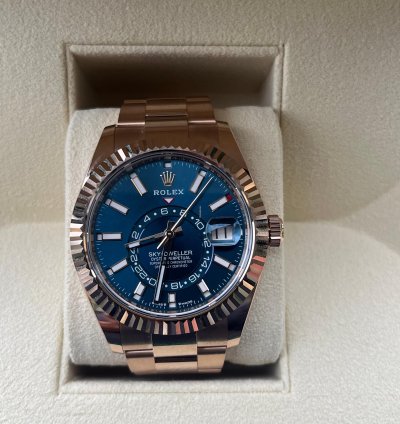 Rolex Sky-dweller Full Set - Unworn