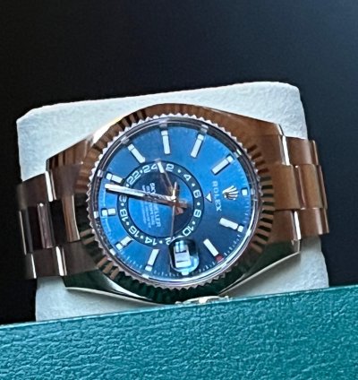 Rolex Sky-dweller Full Set - Unworn
