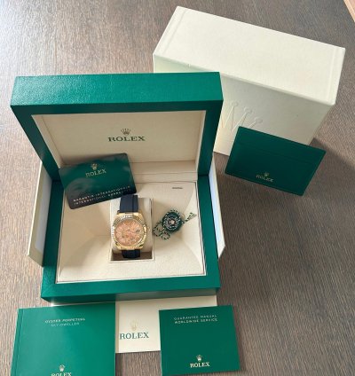 Rolex Sky-dweller Full Set Boite Papier Tat Neuf
