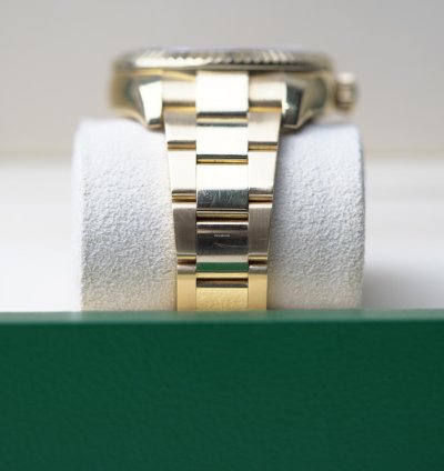 Rolex Sky-dweller Gold Fluted Bezel 42mm Gold Dial Oyster
