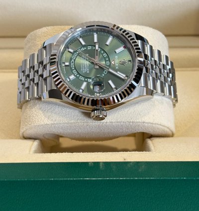 Rolex Sky-dweller Green Dial - Jubillee - 336934 2024