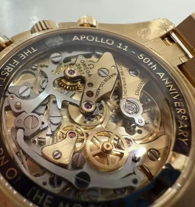 Omega Speedmaster Apollo