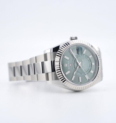 Rolex Sky-dweller Green Dial - Unworn - Box Papers 336934 2025