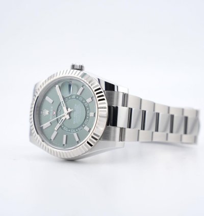 Rolex Sky-dweller Green Dial - Unworn - Box Papers 336934 2025