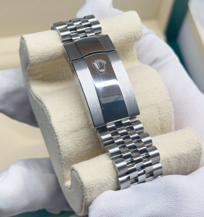 Rolex Sky-dweller Green Dial 2024