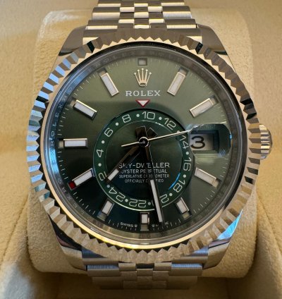 Rolex Sky-dweller Green Dial Full Set New Agosto 2024