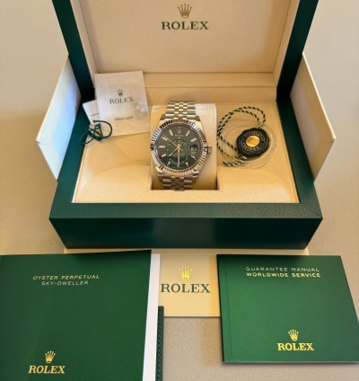 Rolex Sky-dweller Green Dial Full Set New Agosto 2024