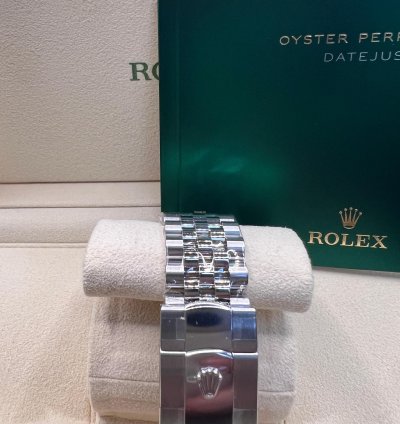 Rolex Sky-dweller Green Dial Jubilee