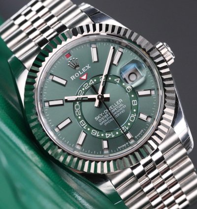 Rolex Sky-dweller Green Dial New Complete 42mm Jubilee Fluted Bezel Steel White Gold 336934