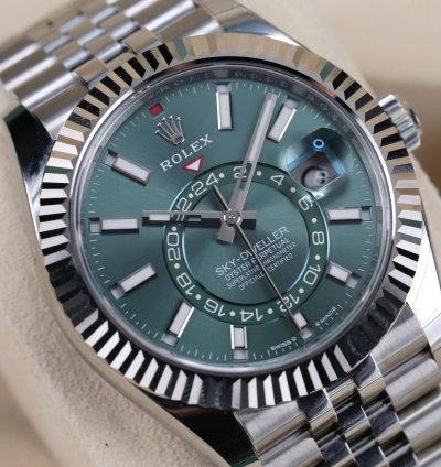 Rolex Sky-dweller Green Dial New Complete 42mm Jubilee Fluted Bezel Steel White Gold 336934