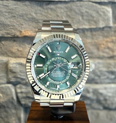 Rolex Sky-dweller Green Dial New Ungetragen 2025