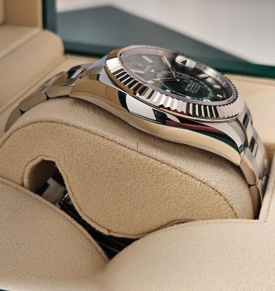 Rolex Sky-dweller Green New Fullset 08 2024 Eu Caseback Sticker