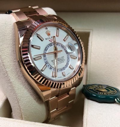 Rolex Sky-dweller In Everose Gold With White Dial - 326935