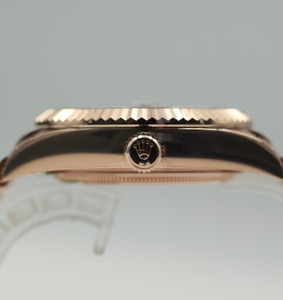 Rolex Sky-dweller In Rose Gold With Blue Dial On Jubilee Bracelet 336935 Full Set