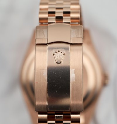 Rolex Sky-dweller In Rose Gold With Blue Dial On Jubilee Bracelet 336935 Full Set