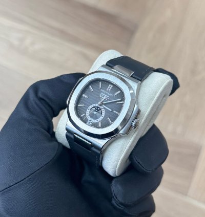 Patek Philippe 2022 5726a-001 Annual Calendar Black Dial 2 Straps