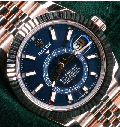 Rolex Sky-dweller Mint Complete Set Sky-dweller Jubilee 42mm Blue 18k Everose Gold 336935
