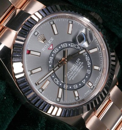 Rolex Sky-dweller Mint Complete Set Sky-dweller Rhodium Dial Rose Gold Stainless Steel 326935