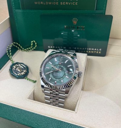 Rolex Sky-dweller Mint Green Index Dial - Jubilee Bracelet 336934