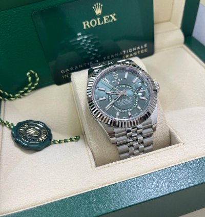 Rolex Sky-dweller Mint Green Index Dial - Jubilee Bracelet 336934