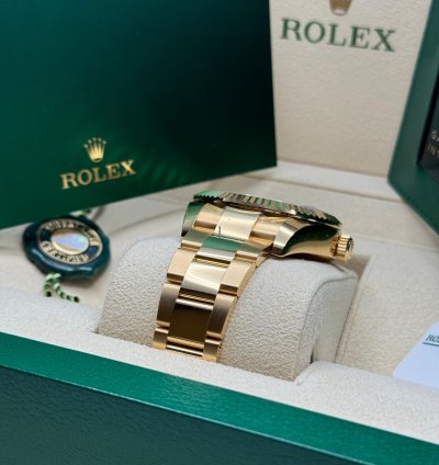Rolex Sky-dweller New 2022 Black Dial Yellow Gold Fluted Bezel Oyster Bracelet