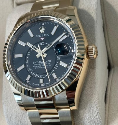 Rolex Sky-dweller New 2023 Men Watch Black Yellow Gold Bracelet 42m 336938 326938