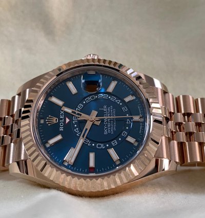 Rolex Sky-dweller New 2024 Unworn Sky-dweller Rose Gold Jubilee Blue Index Dial 336935 Complete Set