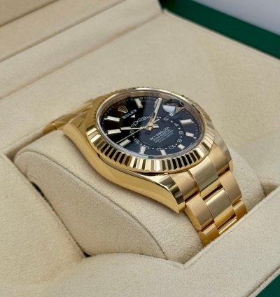 Rolex Sky-dweller New 2025 Sky-dweller 42mm 336938 Yellow Gold Oyster Black Dial