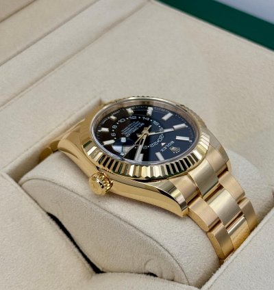 Rolex Sky-dweller New 2025 Sky-dweller 42mm 336938 Yellow Gold Oyster Black Dial