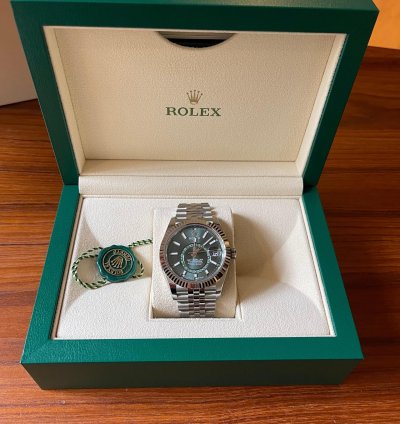 Rolex Sky-dweller New Green Dial Jubilee Skydweller Sky Dweller