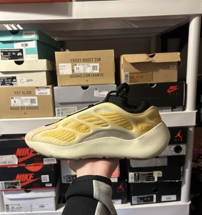 Yeezy 700