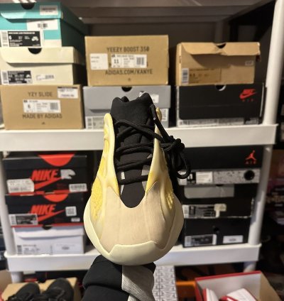 Yeezy 700