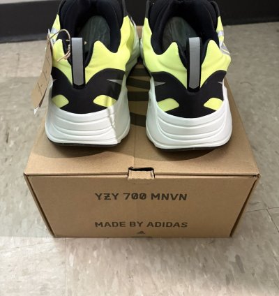 Yeezy 700 Mnvn Laceless Phosphor